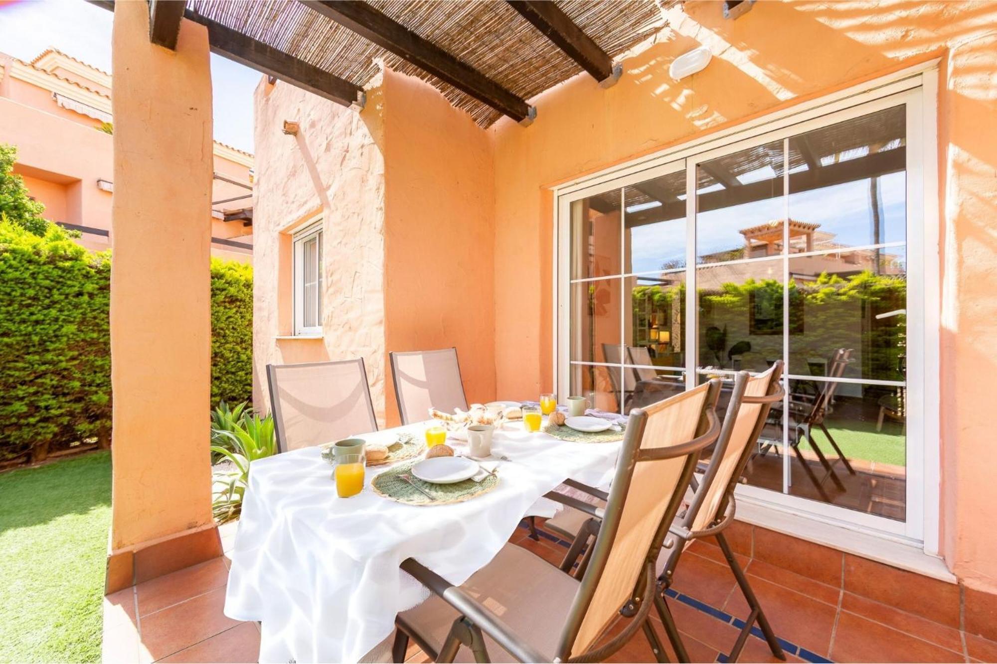 Jardin Privado # Netflix # Playa A 8Min # Wifi # Familia # Apartamento Vera Exterior photo